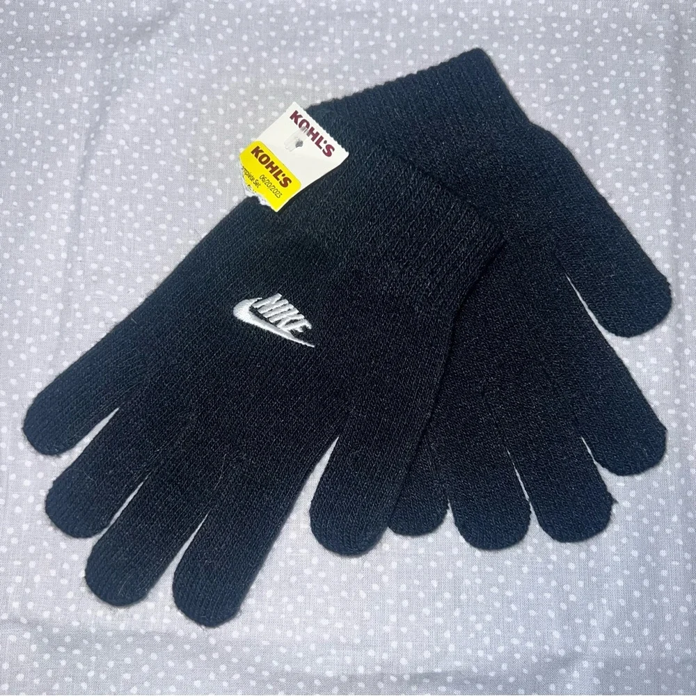 Nike Youth Black Knit Gloves